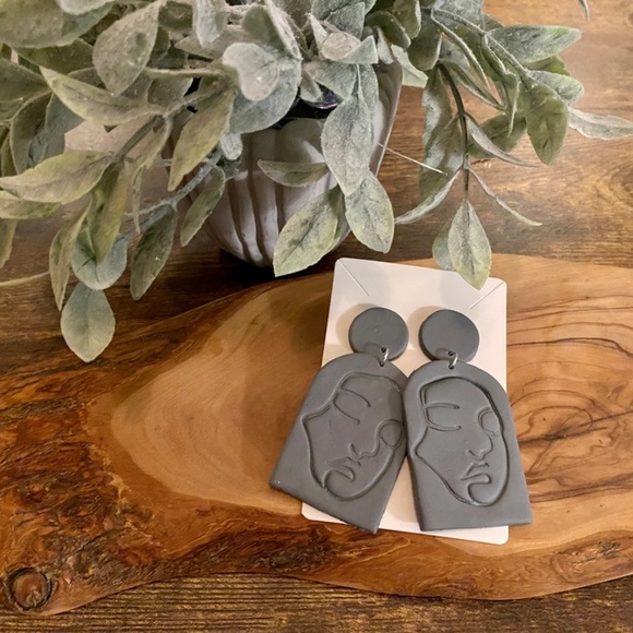 Handmade Clay Earrings | Face Outline Statue | Solid Grey | Push Backs - Picture 5 of 11